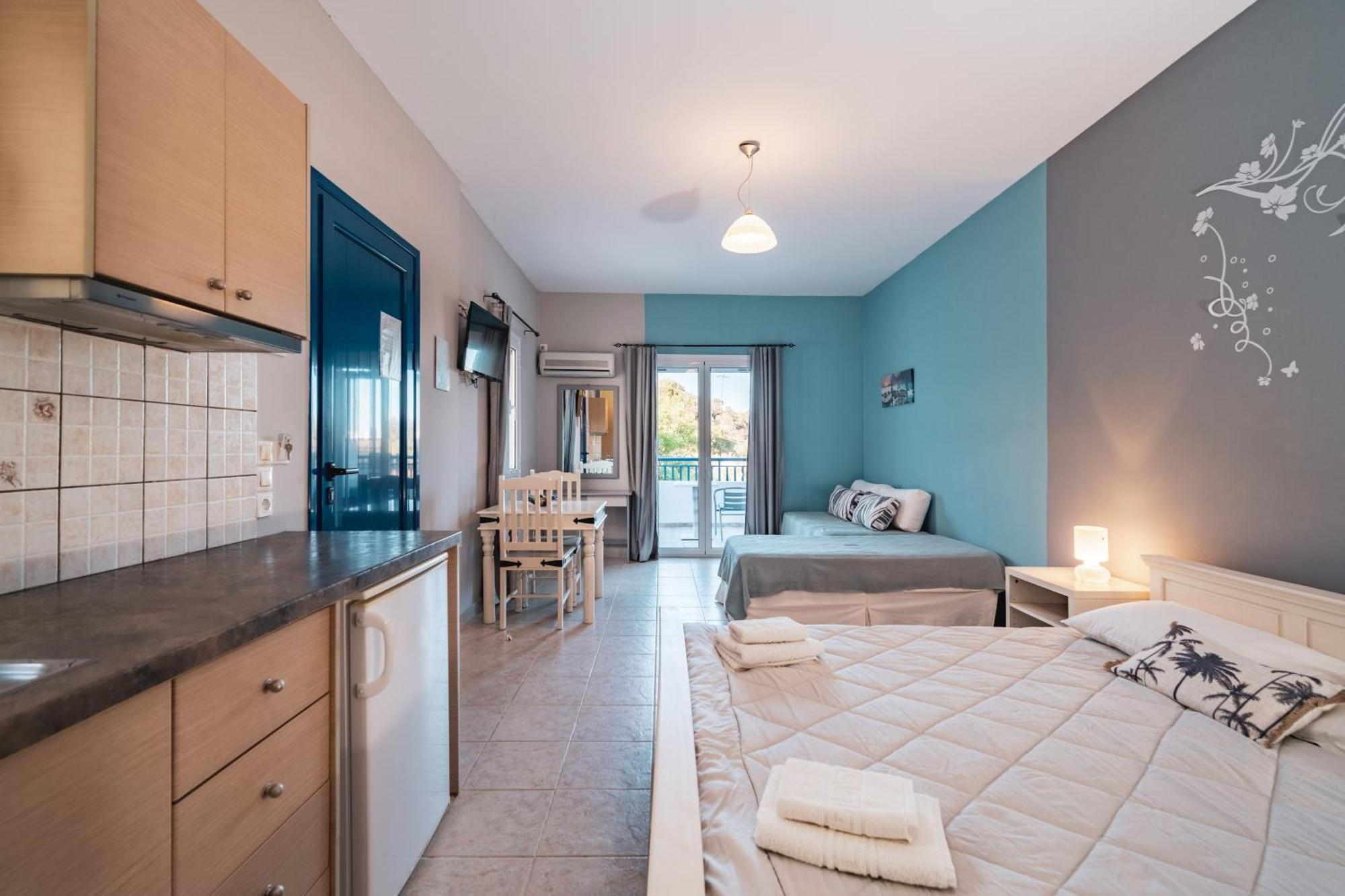 Philyra Appartments Agia Pelagia  الغرفة الصورة