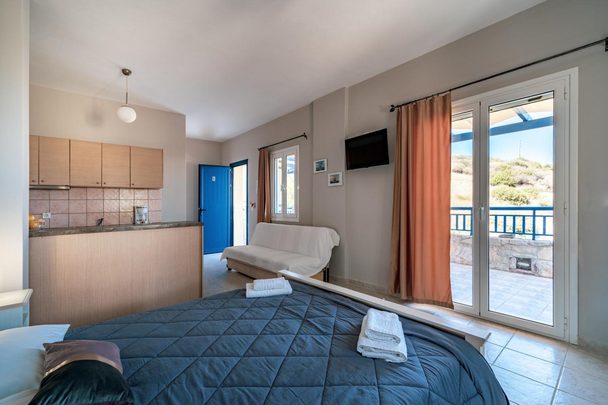 Philyra Appartments Agia Pelagia  الغرفة الصورة
